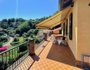 Casa con terrazza nel verde Varazze
